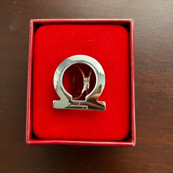 Salvatore Ferragamo Gancini Silver Tone Scarf Ring In The Original Packaging - Picture 3 of 5